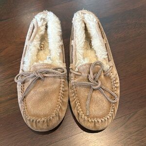 New Kids Ugg Dakota